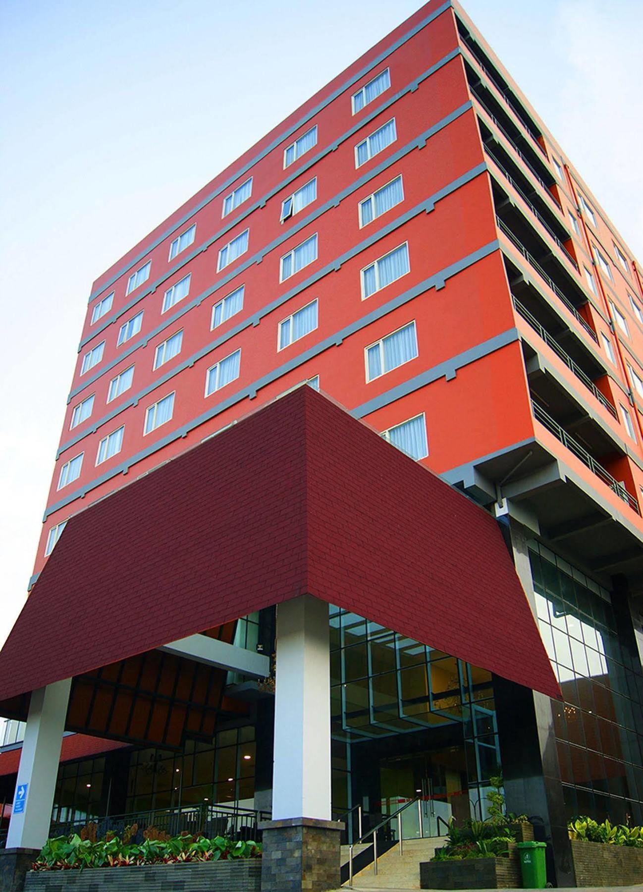 Merapi Merbabu Hotels Bekasi Exterior photo